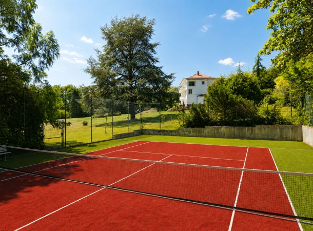 Tennisplatz im Park der Villa Königsstuhl